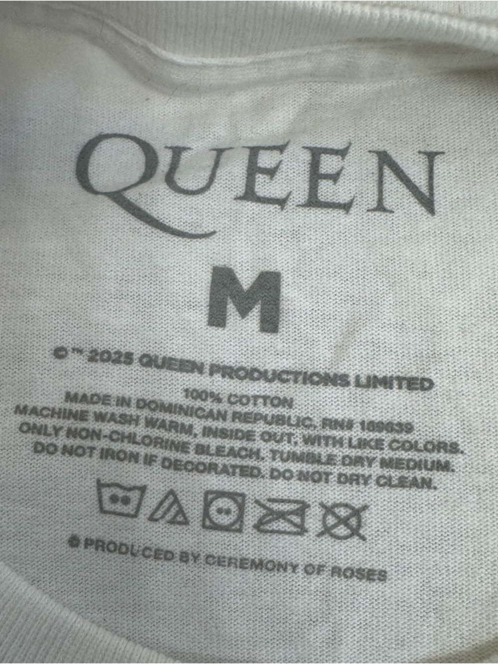 Queen 'A Night at the Opera' White Graphic Short Sleeve Tee 100% Cotton - Picture 2 of 2